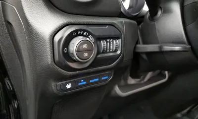 Jeep Wrangler 2022, 33602 км, за 34724.96 USD - фото 18