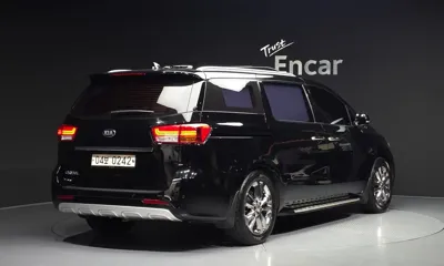 Kia Canival 2017, 117478 км, за 8796.11 USD