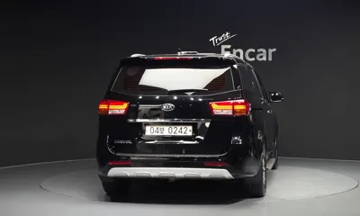 Kia Canival 2017, 117478 км, за 8796.11 USD