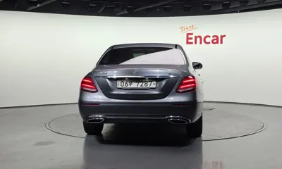 Mercedes-Benz E-Class 2017, 158697 км, за 11093.61 USD