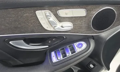 Mercedes-Benz GLC-Class 2020, 77483 км, за 22909.28 USD - фото 19