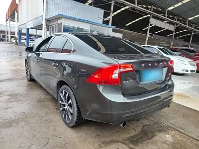 Volvo S60 2018, 107899 км, за 7571.09 USD