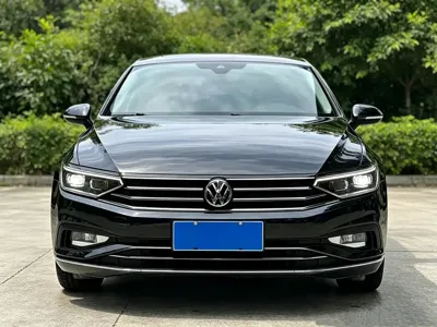 Volkswagen Magotan 2021, 50000 км, за 14611.25 USD