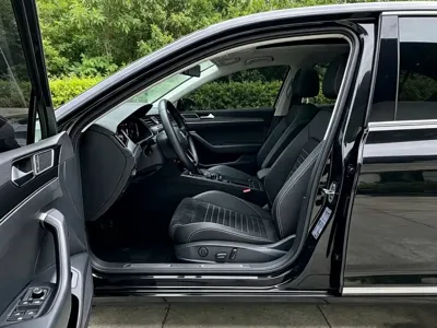 Volkswagen Magotan 2021, 50000 км, за 14611.25 USD