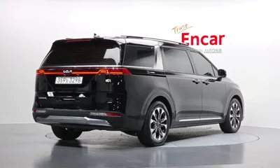 Kia Canival 2023, 172429 км, за 12931.6 USD