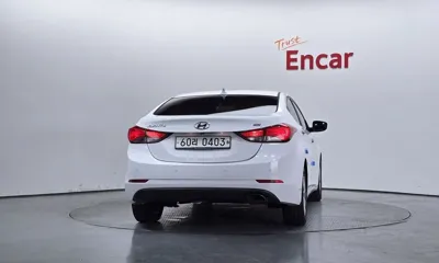 Hyundai Avante 2014, 96743 км, за 2472.03 USD