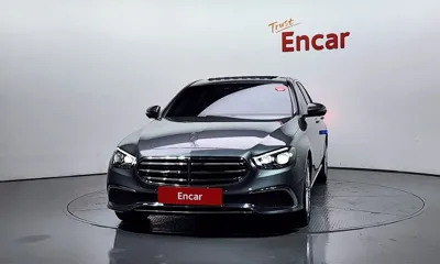 Mercedes-Benz E-Class 2022, 54196 км, за 28441.92 USD