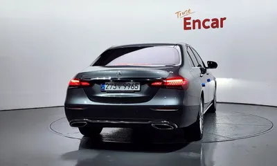 Mercedes-Benz E-Class 2022, 54196 км, за 28441.92 USD