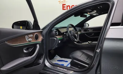 Mercedes-Benz E-Class 2022, 54196 км, за 28441.92 USD - фото 10