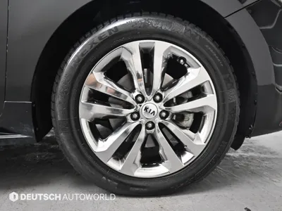 Kia Canival 2016, 232396 км, за 8457.22 USD