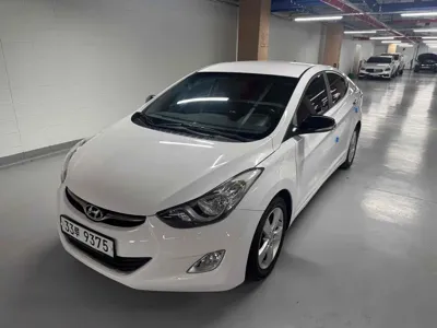 Hyundai Avante · 2013 год