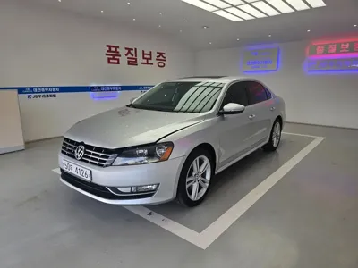 Volkswagen Passat 2015, 102000 км, за 3908.8 USD