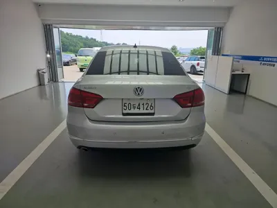 Volkswagen Passat 2015, 102000 км, за 3908.8 USD - фото 6