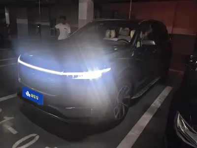 Li Auto Li ONE · 2022 год