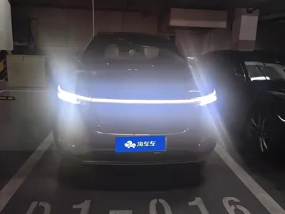 Li Auto Li ONE 2022, 110800 км, за 17460.46 USD