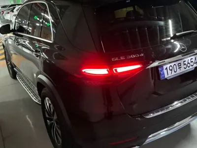 Mercedes-Benz GLE-Class 2024, 17000 км, за 55745.96 USD - фото 6