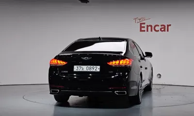 Hyundai Genesis 2016, 82647 км, за 8320.87 USD