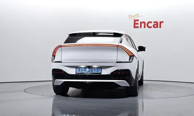 Kia EV6 2023, 58126 км, за 23785.92 USD