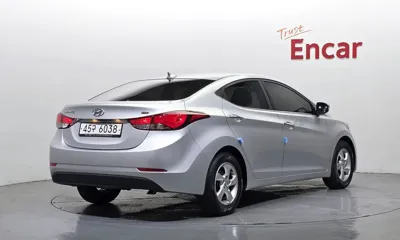Hyundai Avante 2015, 67362 км, за 5448.34 USD