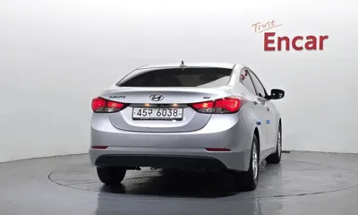 Hyundai Avante 2015, 67362 км, за 5448.34 USD