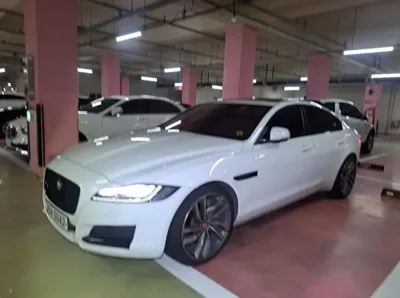 Jaguar XF 2017, 195760 км, за 5778.5 USD