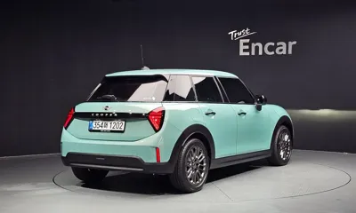 MINI Cooper 2025, 2177 км, за 22465.32 USD