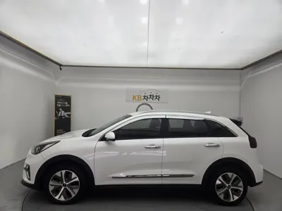Kia Niro 2022, 260000 км, за 8391.89 USD