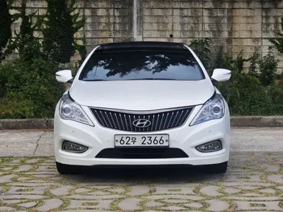 Hyundai Grandeur 2014, 333334 км, за 2595.63 USD