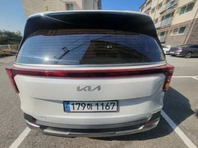 Kia Canival 2025, 9000 км, за 16241.42 USD