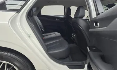 Kia K5 2021, 97486 км, за 9642.67 USD - фото 12