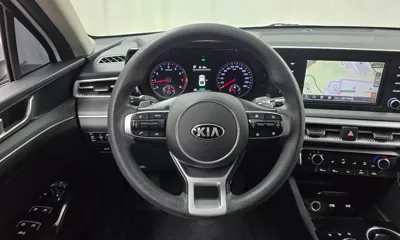 Kia K5 2021, 97486 км, за 9642.67 USD - фото 13