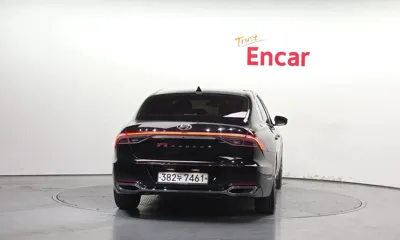 Hyundai Grandeur 2020, 96167 км, за 12052.12 USD