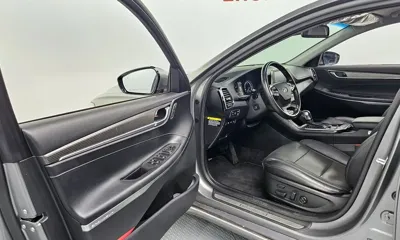 Hyundai Grandeur 2018, 49804 км, за 11400.66 USD - фото 10