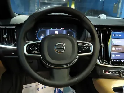 Volvo V90 2025, 7142 км, за 41354.86 USD - фото 14