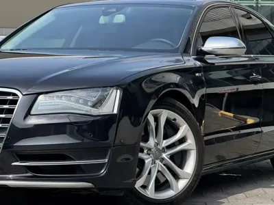 Audi S8 2014, 70000 км, за 49801.78 USD