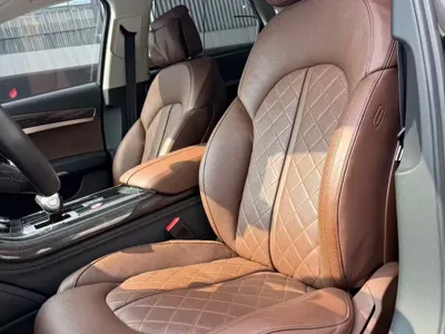 Audi S8 2014, 70000 км, за 49801.78 USD - фото 7
