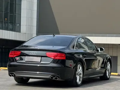 Audi S8 2014, 70000 км, за 49801.78 USD - фото 9