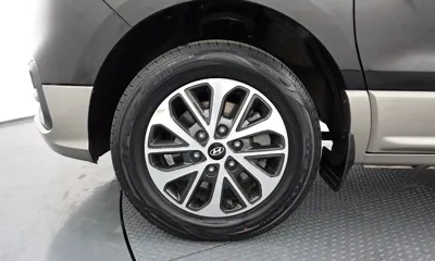 Hyundai Starex 2019, 41318 км, за 18707.05 USD