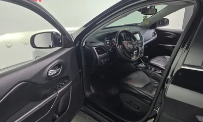 Jeep Cherokee 2019, 170627 км, за 5946.48 USD - фото 11