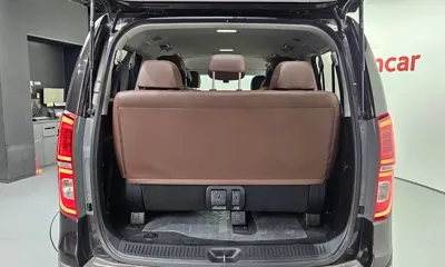 Hyundai Starex 2019, 81242 км, за 15798.53 USD - фото 20