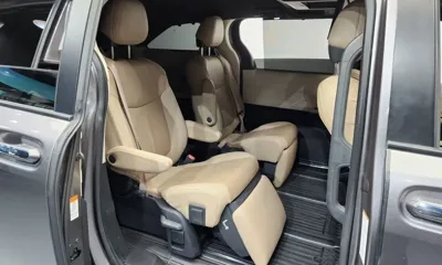 Toyota Sienna 2021, 136256 км, за 24878.56 USD - фото 12