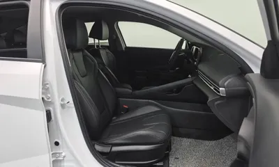 Hyundai Avante 2024, 60672 км, за 17847.71 USD - фото 26