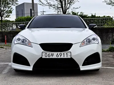 Hyundai Genesis 2009, 173712 км, за 4759.09 USD
