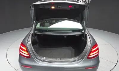 Mercedes-Benz E-Class 2019, 109531 км, за 17524.44 USD - фото 20