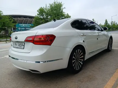 Kia K7 2012, 173612 км, за 3807.27 USD