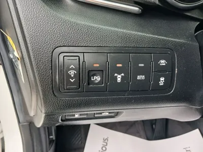 Kia K7 2012, 173612 км, за 3807.27 USD - фото 12