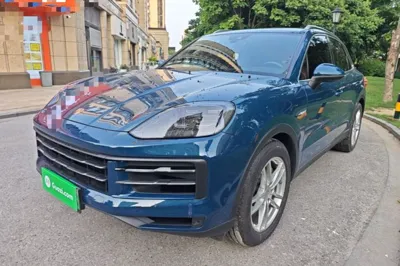 Porsche Cayenne E-Hybrid · 2024 год