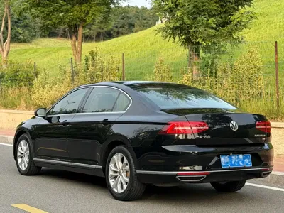 Volkswagen Magotan 2017, 90000 км, за 8357.7 USD