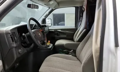 Chevrolet Express Van 2008, 28960 км, за 9051.24 USD