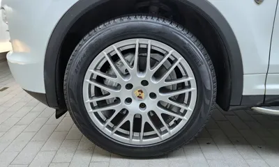 Porsche Cayenne 2013, 152846 км, за 9787.17 USD